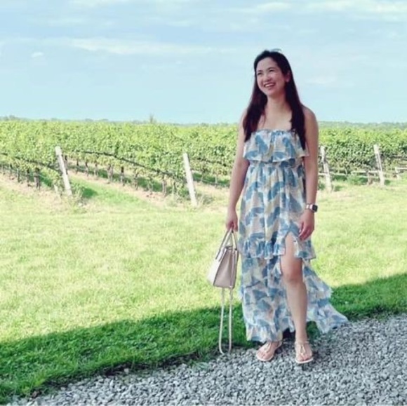 Meet your Posher, Stephanie - Picture 1 of 1